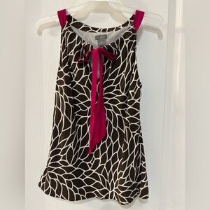 Ann Taylor Black & Pink Leaf Print Tank Top with Bow Accent Size 2